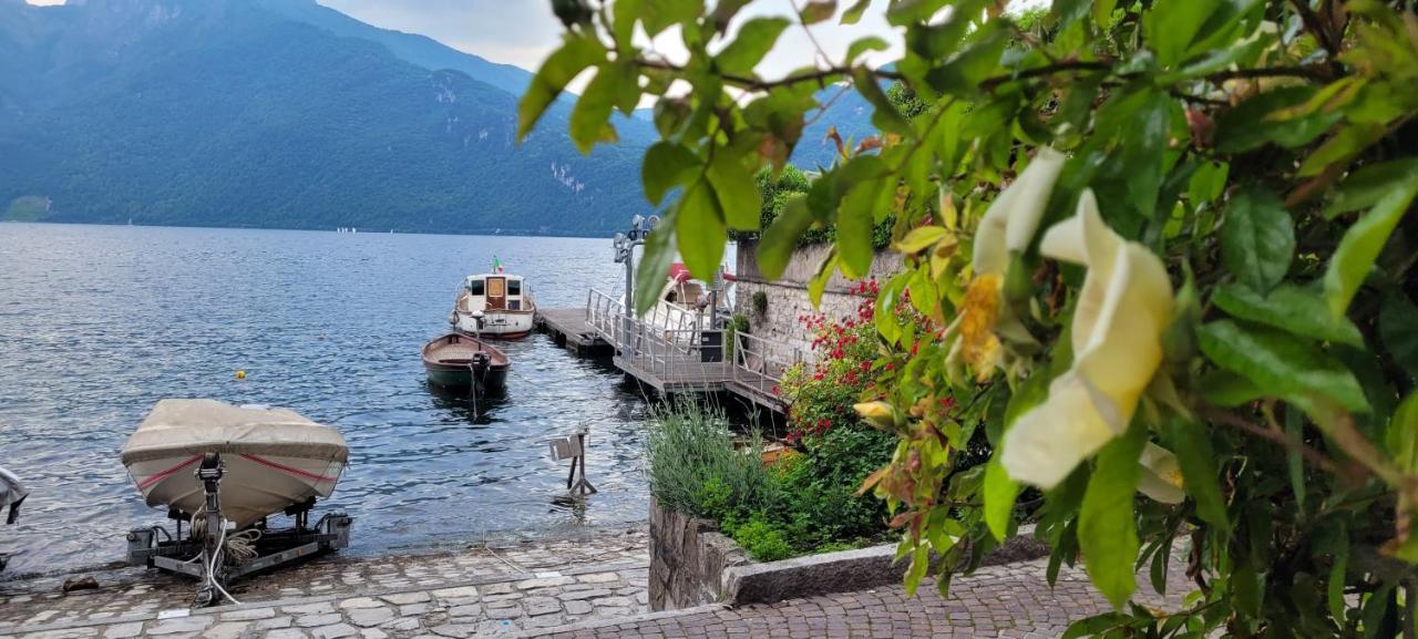 Appartement Mandello Riva Granda à Mandello del Lario Extérieur photo